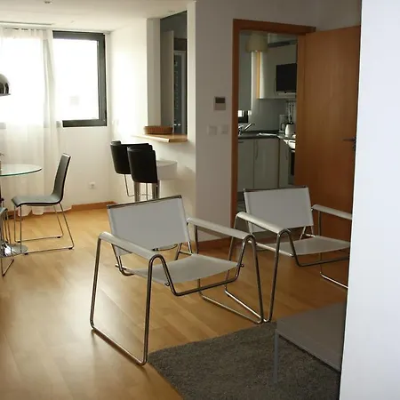 Parque Das Nacoes 4a Apartment *